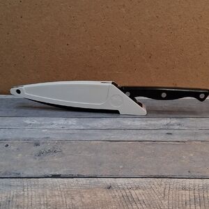 Pampered Chef Knife in Self Sharpening Case